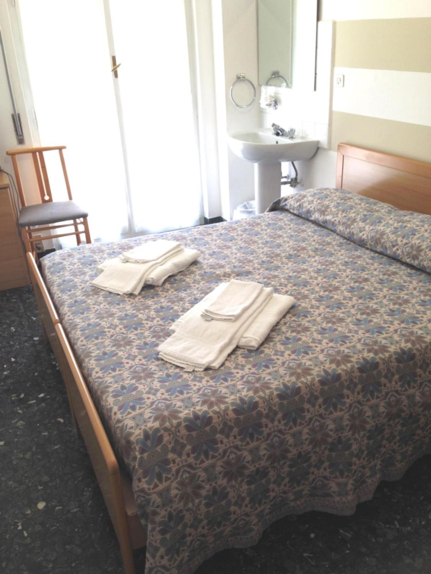Albergo La Neigra เซสตรี เลวานเต ภายนอก รูปภาพ