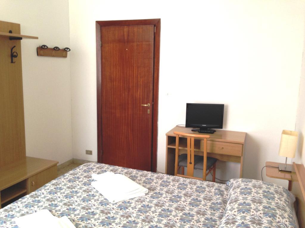 Albergo La Neigra เซสตรี เลวานเต ภายนอก รูปภาพ