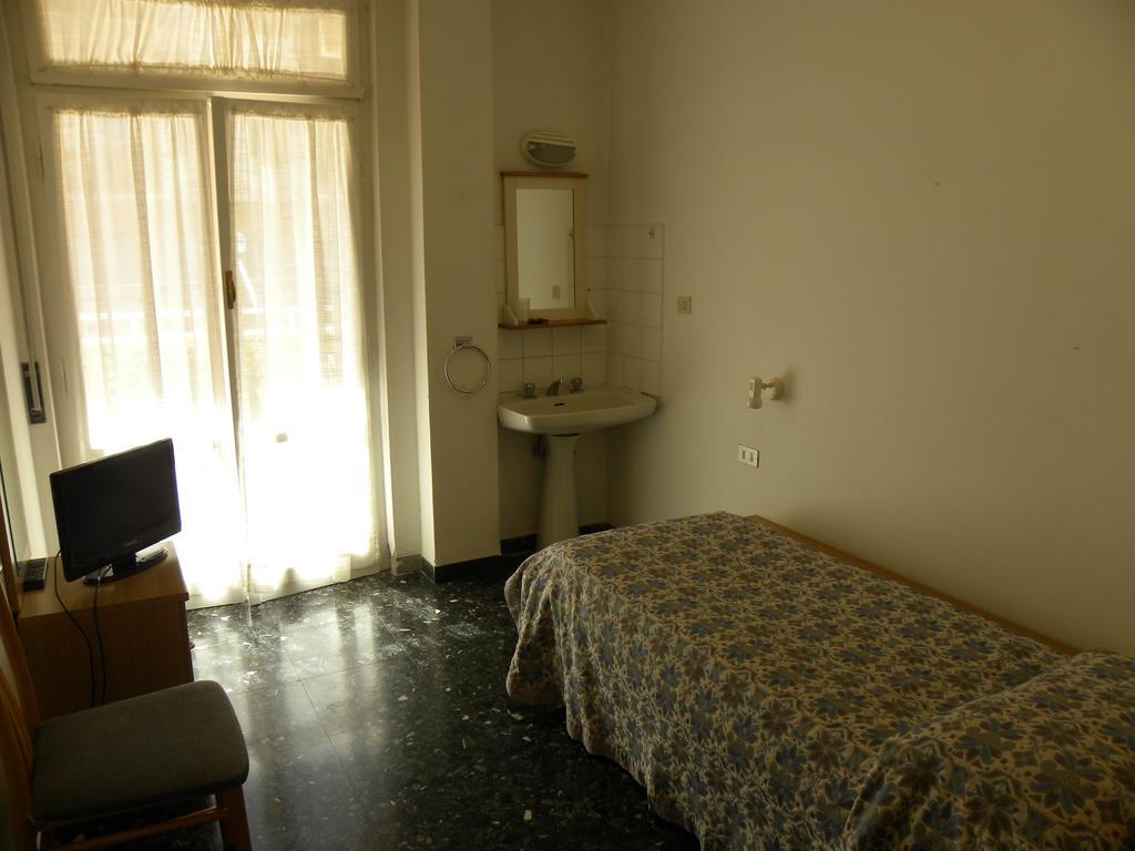 Albergo La Neigra เซสตรี เลวานเต ภายนอก รูปภาพ