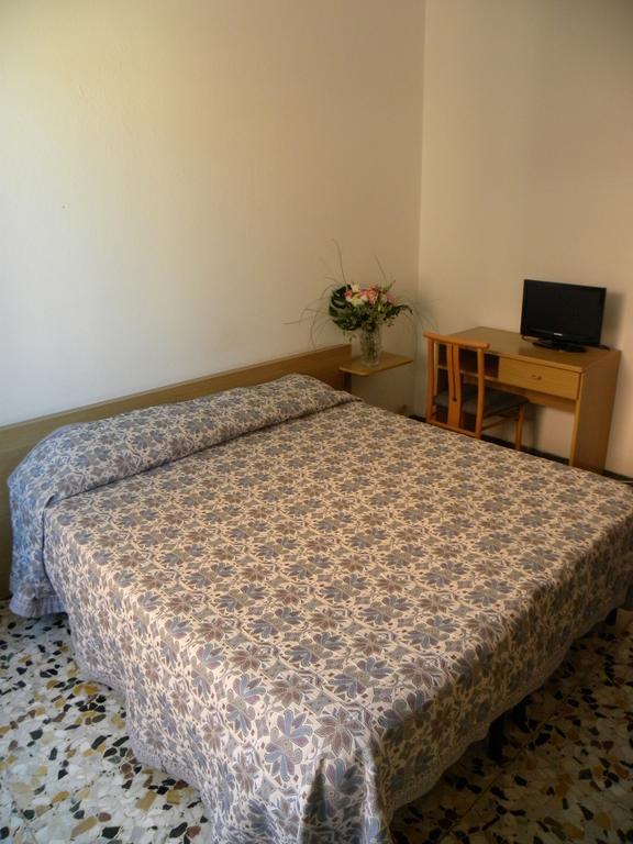 Albergo La Neigra เซสตรี เลวานเต ภายนอก รูปภาพ