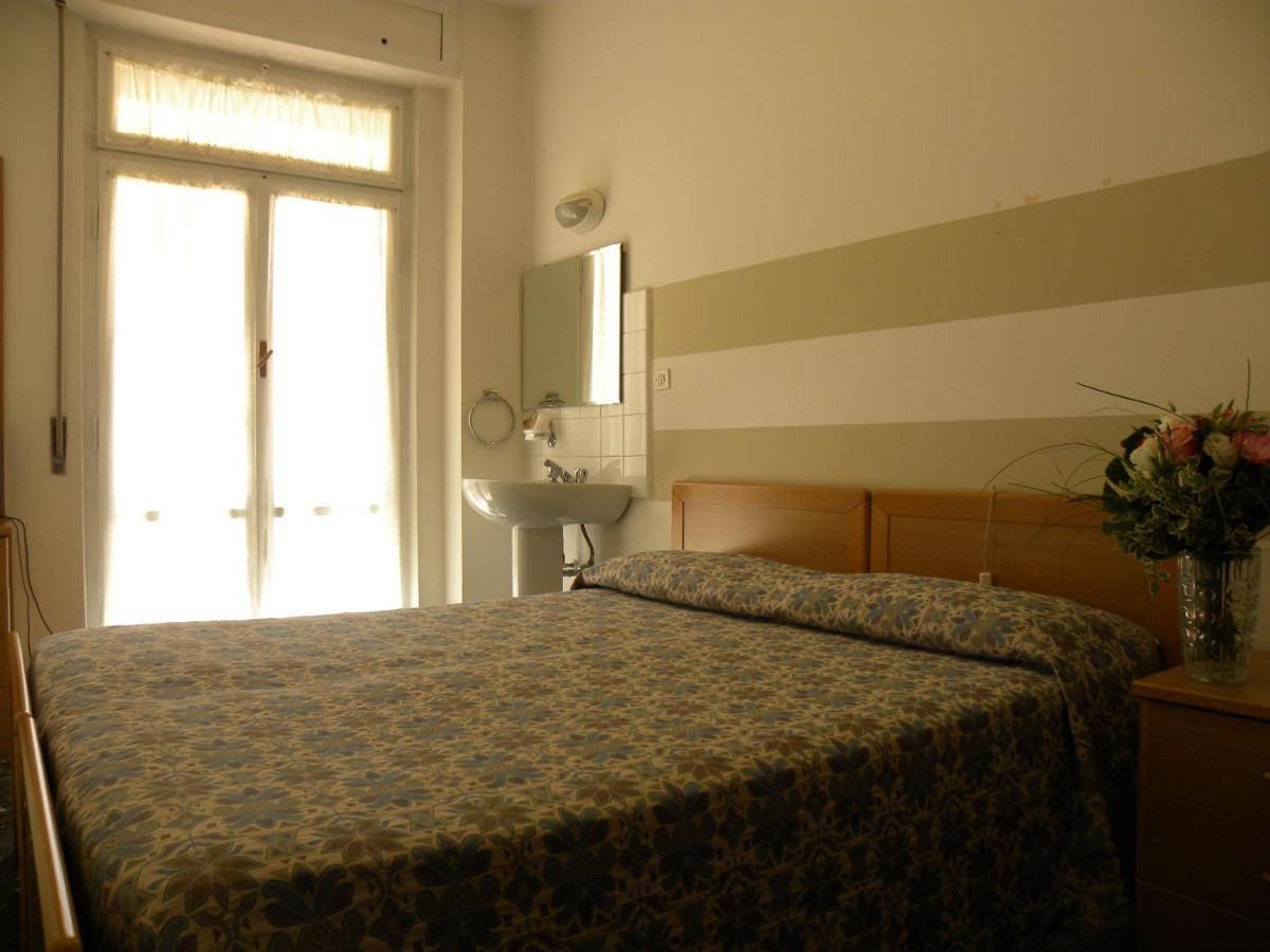 Albergo La Neigra เซสตรี เลวานเต ภายนอก รูปภาพ